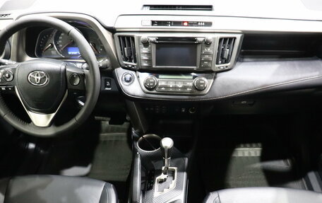 Toyota RAV4, 2013 год, 1 690 000 рублей, 14 фотография