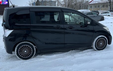 Honda Freed I, 2013 год, 1 250 000 рублей, 2 фотография