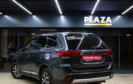 Mitsubishi Outlander III рестайлинг 3, 2015 год, 1 599 000 рублей, 3 фотография