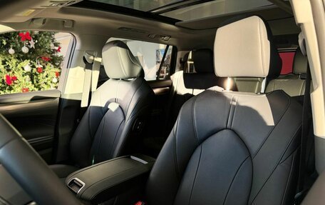 Toyota Highlander, 2025 год, 6 300 000 рублей, 5 фотография