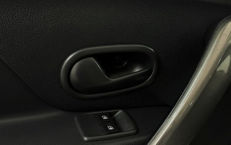 Renault Logan II, 2019 год, 990 000 рублей, 8 фотография