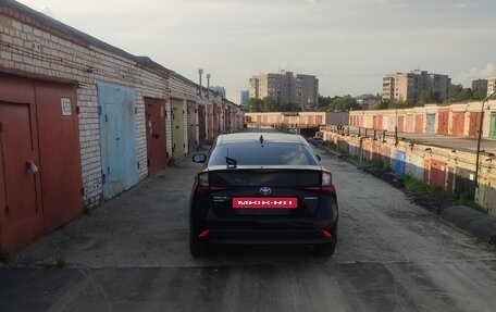 Toyota Prius IV XW50, 2019 год, 2 500 000 рублей, 6 фотография