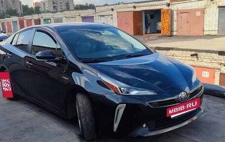 Toyota Prius IV XW50, 2019 год, 2 500 000 рублей, 7 фотография