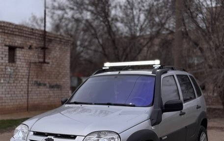 Chevrolet Niva I рестайлинг, 2013 год, 760 000 рублей, 2 фотография