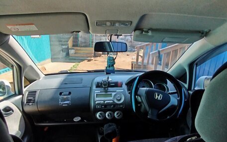 Honda Fit III, 2005 год, 520 000 рублей, 4 фотография