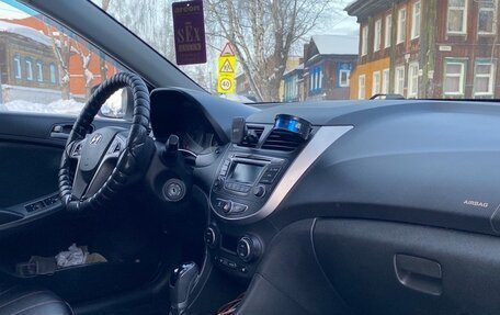 Hyundai Solaris II рестайлинг, 2015 год, 1 150 000 рублей, 7 фотография