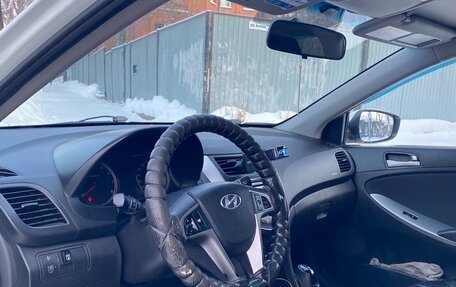 Hyundai Solaris II рестайлинг, 2015 год, 1 150 000 рублей, 6 фотография