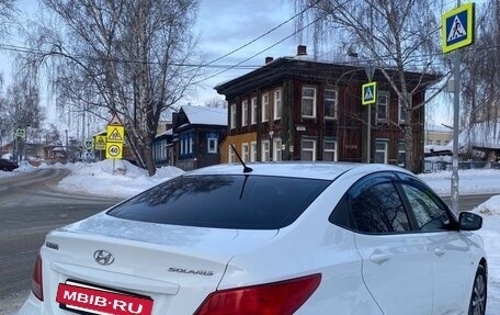 Hyundai Solaris II рестайлинг, 2015 год, 1 150 000 рублей, 2 фотография