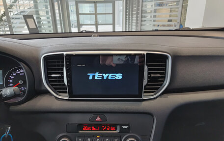 KIA Sportage IV рестайлинг, 2018 год, 2 256 000 рублей, 18 фотография