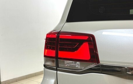 Toyota Land Cruiser 200, 2018 год, 6 400 000 рублей, 10 фотография