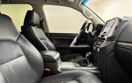 Toyota Land Cruiser 200, 2018 год, 6 400 000 рублей, 12 фотография