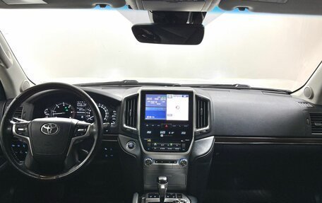 Toyota Land Cruiser 200, 2018 год, 6 400 000 рублей, 17 фотография