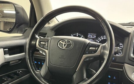 Toyota Land Cruiser 200, 2018 год, 6 400 000 рублей, 18 фотография