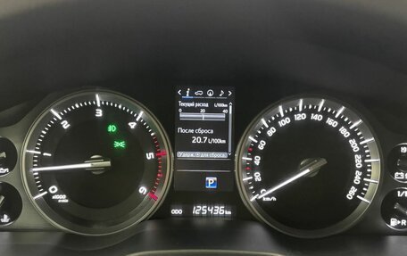 Toyota Land Cruiser 200, 2018 год, 6 400 000 рублей, 20 фотография