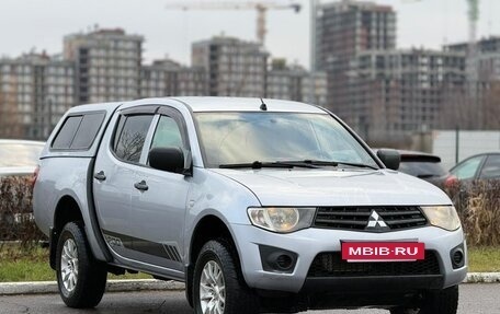 Mitsubishi L200 IV рестайлинг, 2010 год, 967 000 рублей, 3 фотография