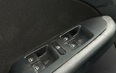 Volkswagen Jetta VI, 2011 год, 895 000 рублей, 12 фотография