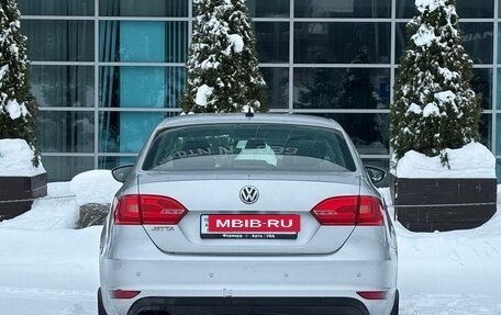 Volkswagen Jetta VI, 2011 год, 895 000 рублей, 5 фотография