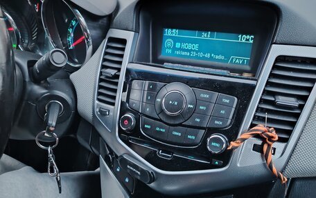 Chevrolet Cruze II, 2011 год, 630 000 рублей, 13 фотография