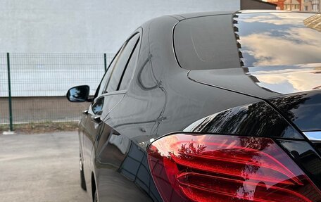 Mercedes-Benz E-Класс, 2017 год, 3 100 000 рублей, 5 фотография