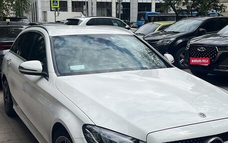 Mercedes-Benz C-Класс, 2019 год, 2 250 000 рублей, 4 фотография