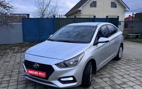 Hyundai Solaris II рестайлинг, 2017 год, 1 100 000 рублей, 1 фотография