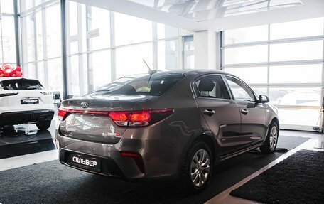 KIA Rio IV, 2018 год, 1 070 000 рублей, 2 фотография