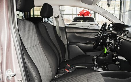 KIA Rio IV, 2018 год, 1 070 000 рублей, 10 фотография