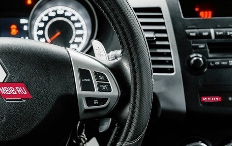 Mitsubishi Outlander III рестайлинг 3, 2010 год, 1 050 000 рублей, 16 фотография