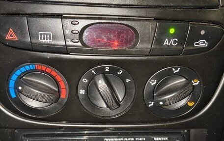 KIA Sportage IV рестайлинг, 2002 год, 370 000 рублей, 6 фотография