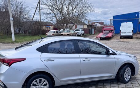 Hyundai Solaris II рестайлинг, 2017 год, 1 100 000 рублей, 4 фотография