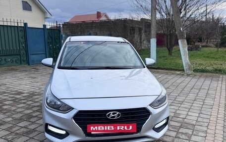 Hyundai Solaris II рестайлинг, 2017 год, 1 100 000 рублей, 5 фотография