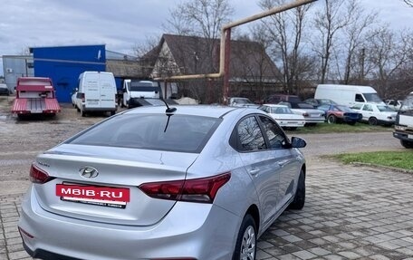 Hyundai Solaris II рестайлинг, 2017 год, 1 100 000 рублей, 3 фотография