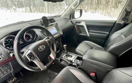 Toyota Land Cruiser Prado 150 рестайлинг 2, 2016 год, 3 700 000 рублей, 11 фотография