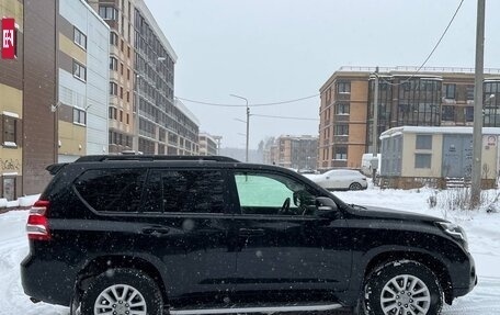 Toyota Land Cruiser Prado 150 рестайлинг 2, 2016 год, 3 700 000 рублей, 7 фотография