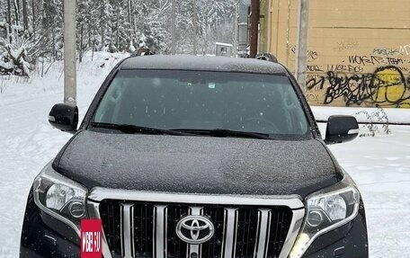 Toyota Land Cruiser Prado 150 рестайлинг 2, 2016 год, 3 700 000 рублей, 2 фотография