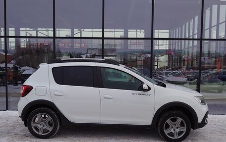 Renault Sandero II рестайлинг, 2022 год, 1 290 000 рублей, 5 фотография