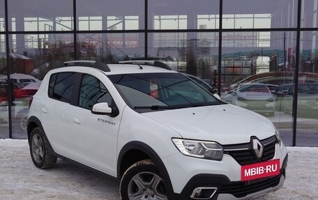 Renault Sandero II рестайлинг, 2022 год, 1 290 000 рублей, 2 фотография