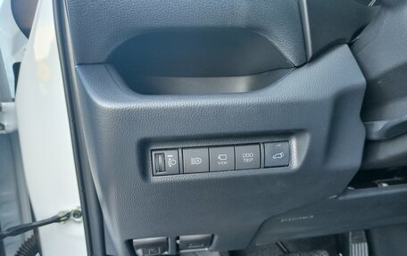 Toyota RAV4, 2025 год, 4 320 000 рублей, 27 фотография