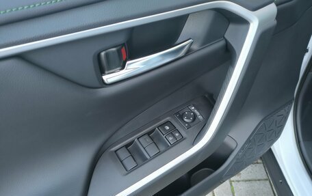 Toyota RAV4, 2025 год, 4 320 000 рублей, 32 фотография