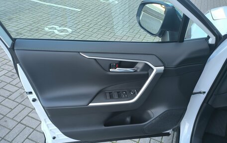 Toyota RAV4, 2025 год, 4 320 000 рублей, 31 фотография