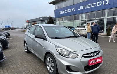 Hyundai Solaris II рестайлинг, 2013 год, 670 000 рублей, 1 фотография