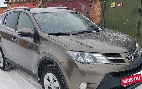Toyota RAV4, 2013 год, 2 150 000 рублей, 2 фотография