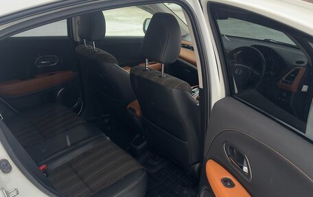 Honda Vezel, 2014 год, 1 550 000 рублей, 16 фотография