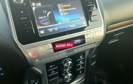 Toyota Land Cruiser Prado 150 рестайлинг 2, 2018 год, 6 200 000 рублей, 6 фотография