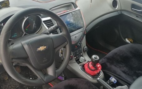 Chevrolet Cruze II, 2011 год, 600 000 рублей, 5 фотография