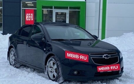 Chevrolet Cruze II, 2011 год, 585 000 рублей, 3 фотография
