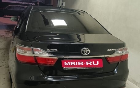 Toyota Camry, 2017 год, 2 250 000 рублей, 4 фотография