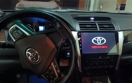 Toyota Camry, 2017 год, 2 250 000 рублей, 6 фотография