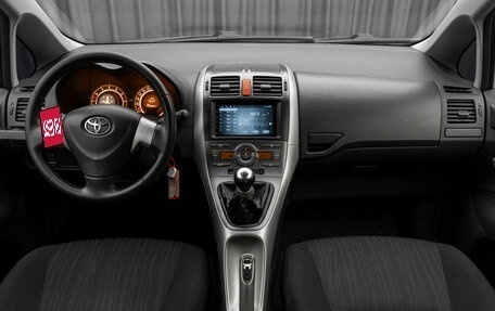 Toyota Auris II, 2008 год, 720 000 рублей, 10 фотография