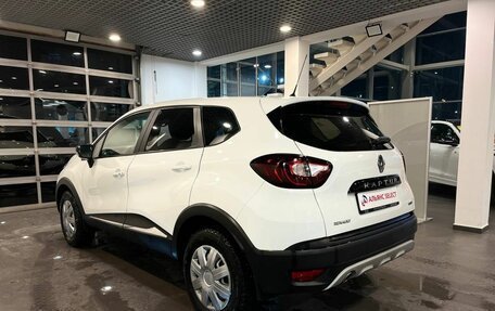 Renault Kaptur I рестайлинг, 2017 год, 1 365 000 рублей, 5 фотография